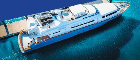 Ready II Play - 115' x 24' expansive & elegant yacht suited for all celebrations