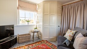 Living Room, Arrow Lodge, Ragley Estate, Bolthole Retreats
