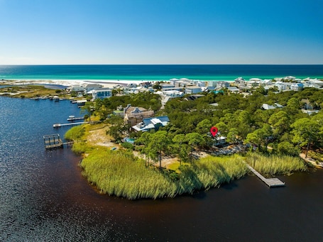 Aerial Photo, Papa's Hideaway is marked with the red dot (1)