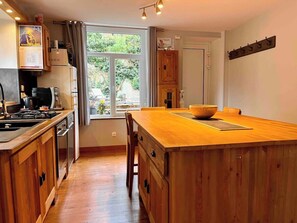 The kitchen is well equipped with everything you need to self cater on holiday.