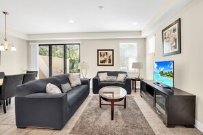 8149Rosevilleblvd_03