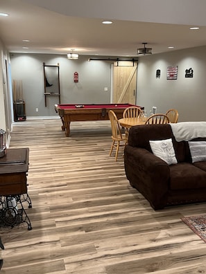 Spielezimmer