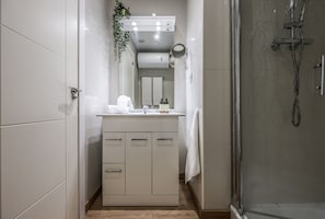 Bain