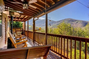 Little Bear Lookout_Cover Porch with Comanding Mountain View_Enc