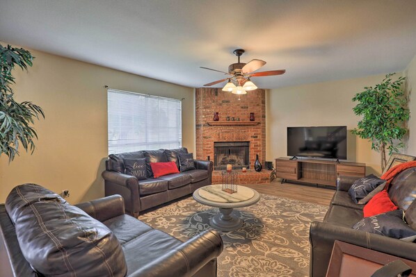 Cedar Hill Vacation Rental | 4BR | 2.5 BA | 2,500 Sq Ft | Stairs Required