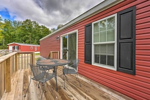 Private Deck | Outdoor Dining