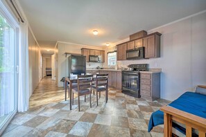 Kitchen & Dining Area | Coffee Maker | Dishware  & Flatware Provided