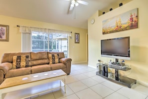 Living Room | Free WiFi | Central Heating & A/C