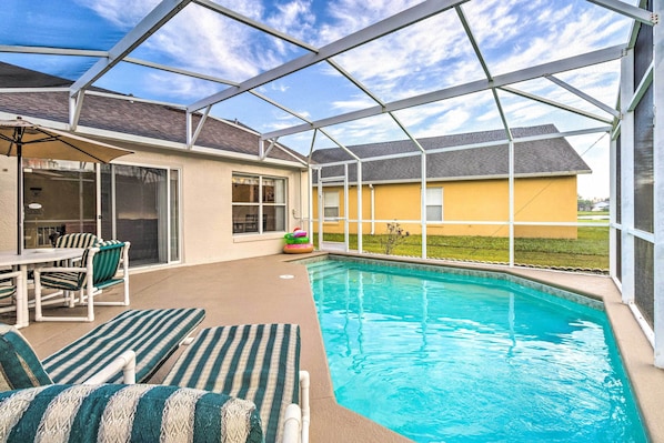 Kissimmee Vacation Rental | 3BR | 2BA | Step-Free Access | 1,175 Sq Ft