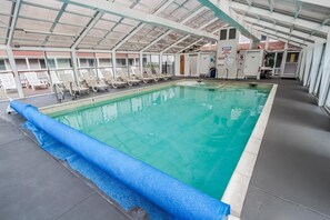 屋内プール