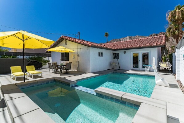 Take in the beautiful desert views in the newly built saltwater pool + jacuzzi. 