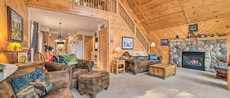 Hawks Vacation Rental | 3BR | 3BA | 2,122 Sq Ft | Stairs Required for Access