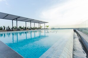 Rooftop pool