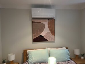 Main bedroom with Aircon 