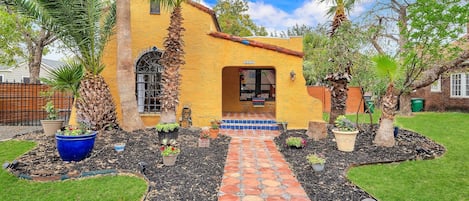 Welcome to my sister's 1924 historic home.