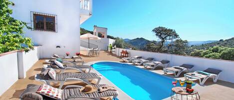 Welcome in Casa Jara. Enjoy a marvellous holiday in excellent company.