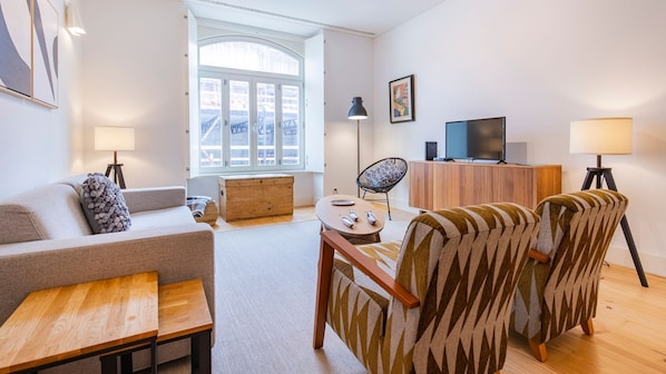 The bright living room is really spacious!
#bright #spacious #portugal #pt #lisbon