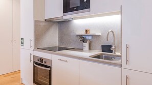 The kitchenette is fully equipped, with everything you'll need to make your home-cooked meals #homecooking #portugal #pt #lisbon