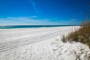 Stunning sugar sand white beaches and emerald waters just 3 minutes away!