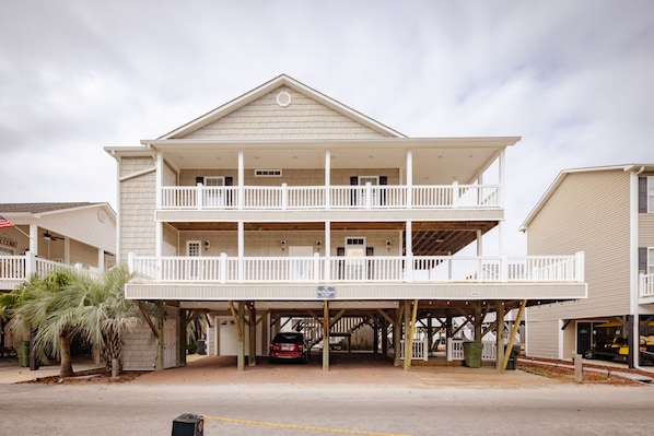 welcome to best fins forever- the Kiefer Beachhouse
