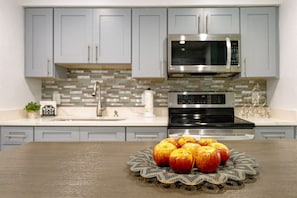 Fully equipped kitchen