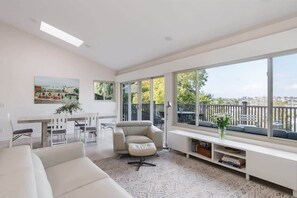 Astonishing Views - Living Room