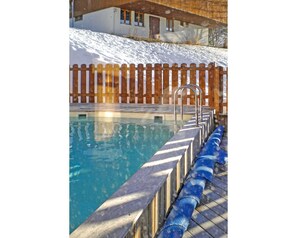 Water, Property, Building, Azure, Swimming Pool, Body Of Water, Leisure, Wood, Outdoor Furniture, Chair