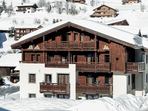 Neige, Bâtiment, Fenêtre, Propriété, Maison, Pente, Design Urbain, Bois, Monde, Matériel De La Propriété