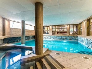 Water, Swimming Pool, Rectangle, Shade, Flooring, Floor, Line, Leisure, Wood, Glass