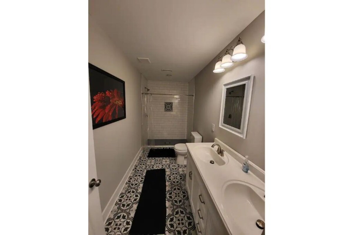 Newly Renovated 3BR/2BA Cozy Home Away from Home