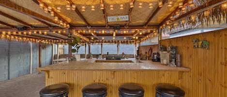 tiki bar with grill