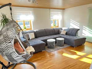 Ferienwohnung Hochzellblick-Wohnzimmer