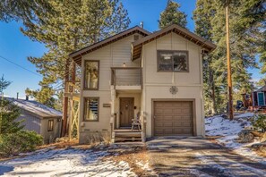 This charming 3 bedroom, 2 bathroom home is conveniently located close to all the best summer and winter Lake Tahoe amenities making for a perfect home for year-round fun!