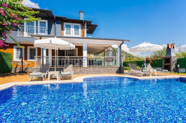 Beautiful villa with private pool, terrace, and garden