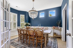 Magnolia House: Your Holiday Haven with Game Room