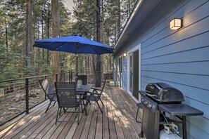 Deck | Gas Grill