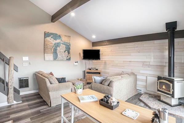 Cozy living room to have conversation with family, play PS2, or watch a movie