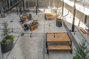 屋外ダイニングエリア