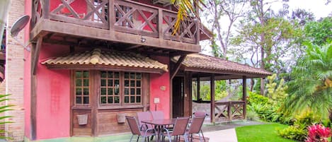 Hospede-se neste linda casa com piscina e churrasqueira em Vargem Grande/RJ
