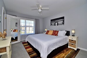 Front Bedroom with King bed
