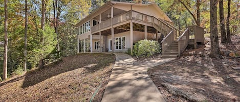 Lineville Vacation Rental | 4BR | 3BA | Stairs Required | 2,548 Sq Ft