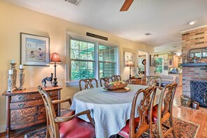 Dining Room | Fireplace | Piano