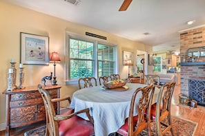 Dining Room | Fireplace | Piano