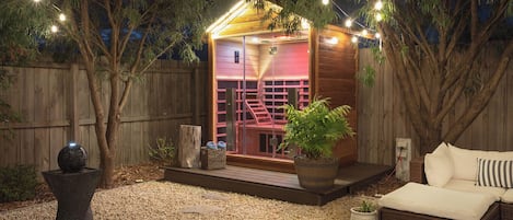 4 person full spectrum infrared sauna with bluetooth speakers and chromotherapy