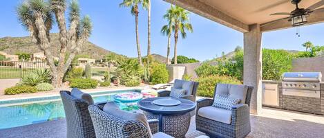 Glendale Vacation Rental | 4BR | 2.5BA | 2,495 Sq Ft | Step-Free Access