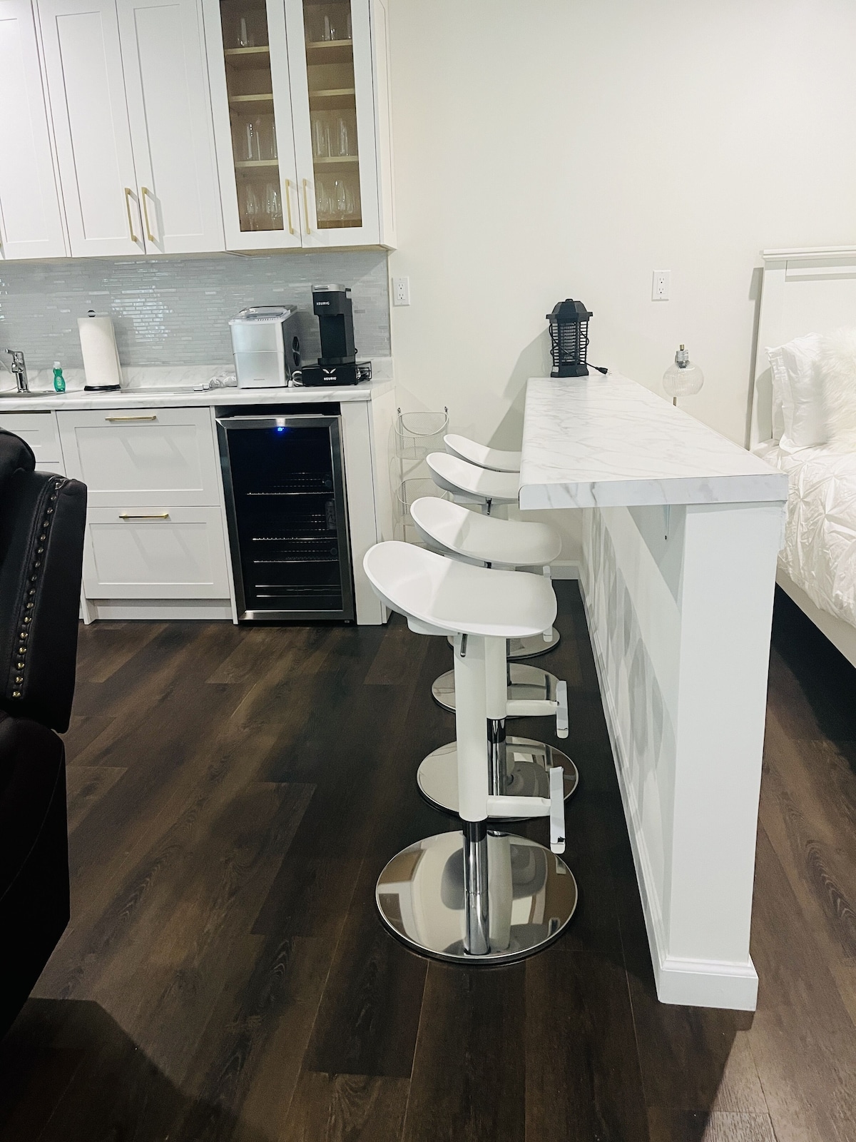 Modern Studio in Burbank