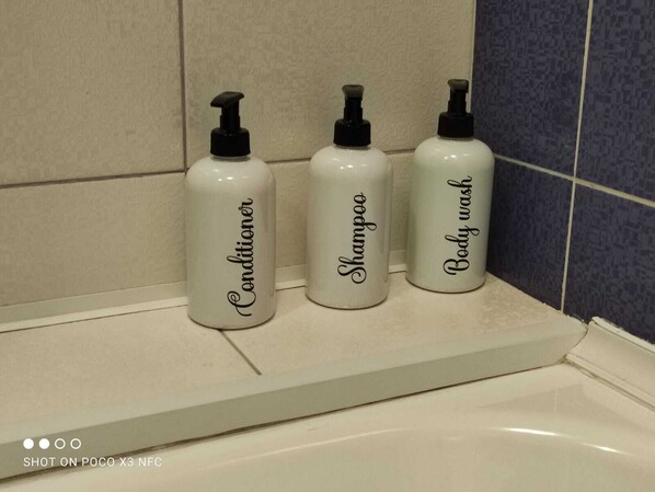 Bathroom amenities