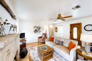 Stunning Living Room with Futon/Sleeper Sofa