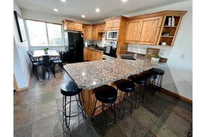 11 Dining Seats