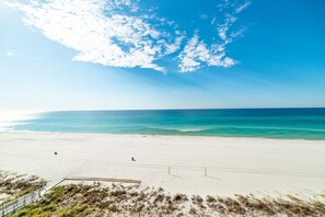 Did we mention the how beautiful the BEACH VIEW is from the balcony!!!!!!!!